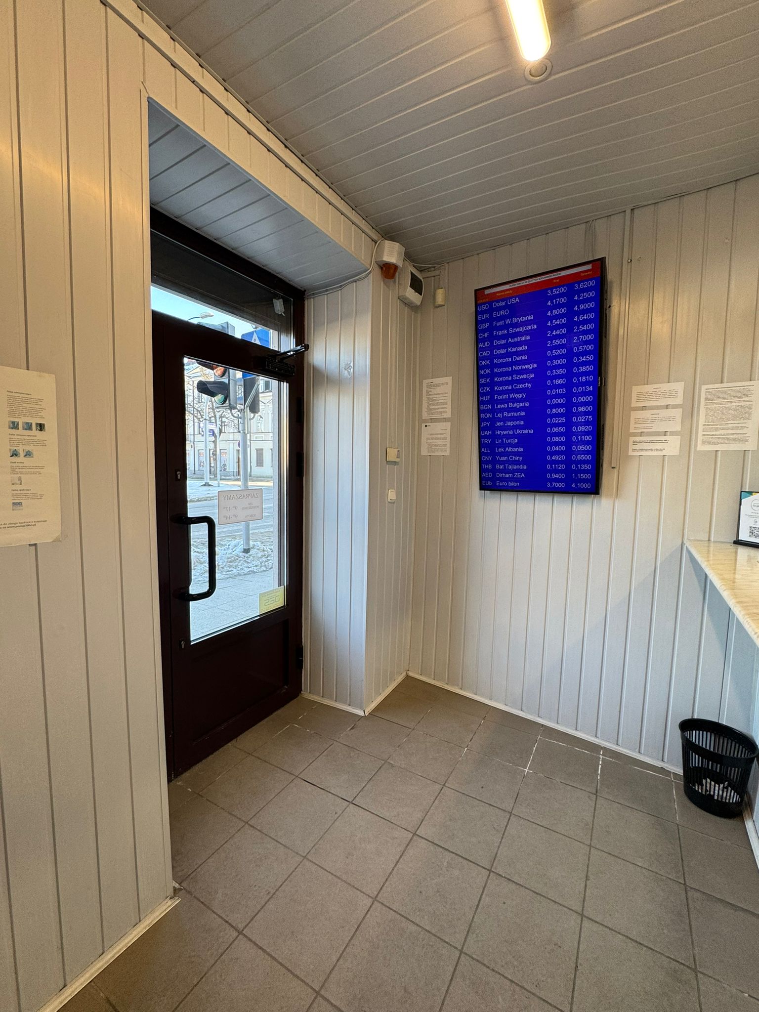 Kantor Tumska 17 - wnętrze kantoru